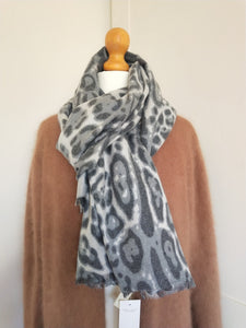 Large Premium Quality Leopard Animal Print Cashmere Pashmina Blend Fashion Warm Winter Scarf